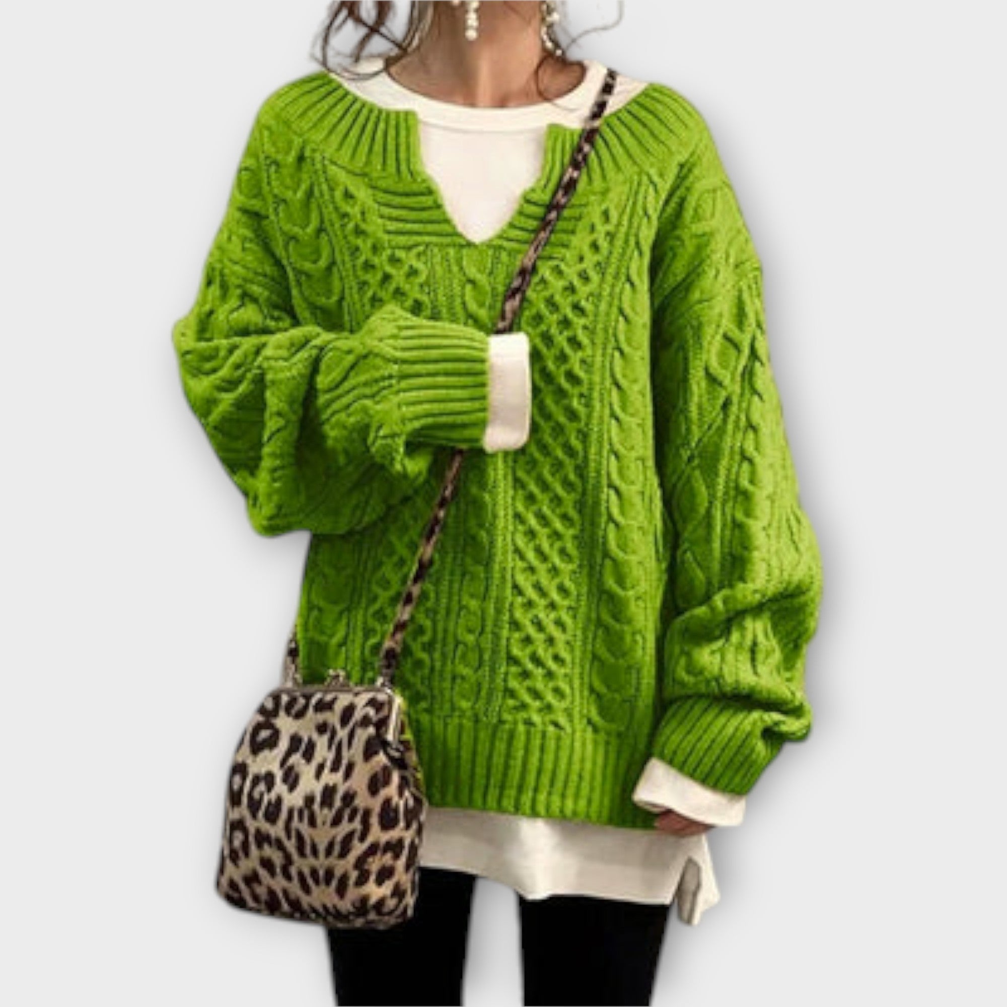 Suéter de punto de talla exacta con patrón de trenza