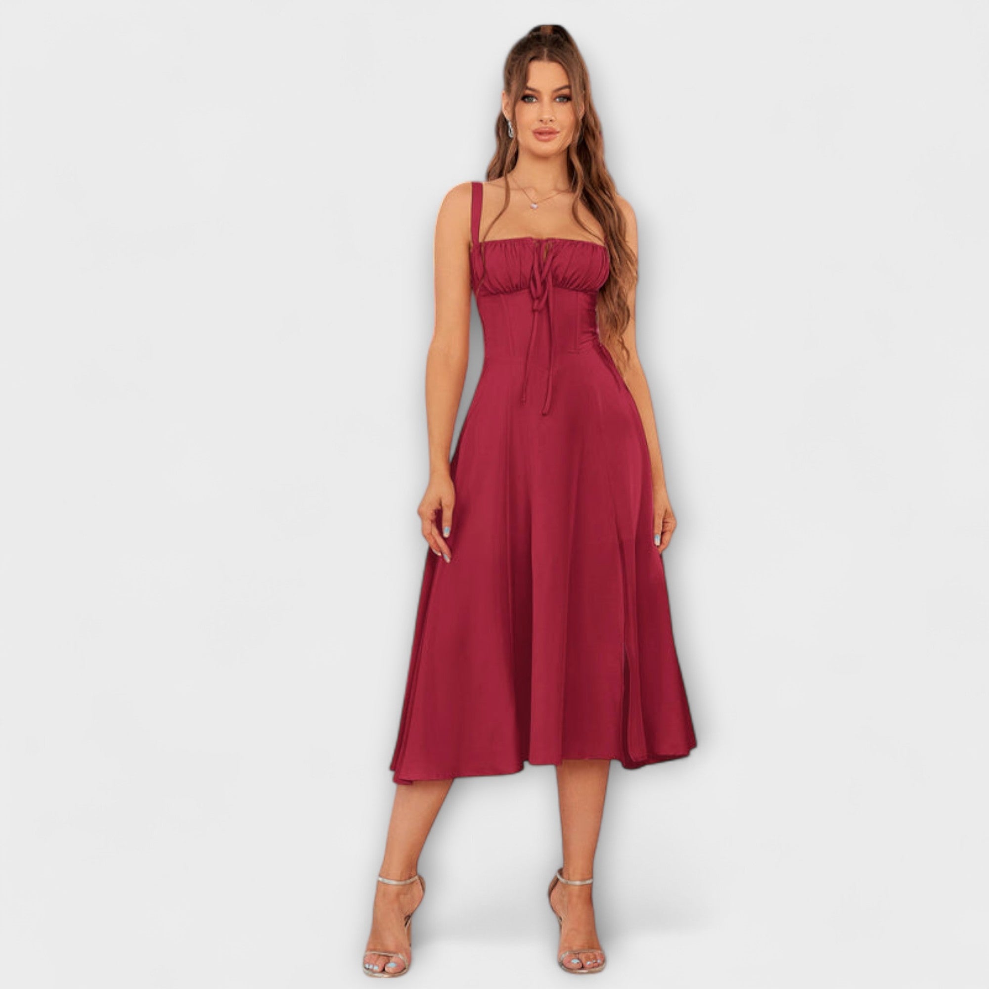 Upanje - vestido rosa con detalle de abertura