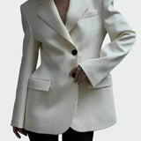 Nikol - Chaqueta con un corte impresionante y botones