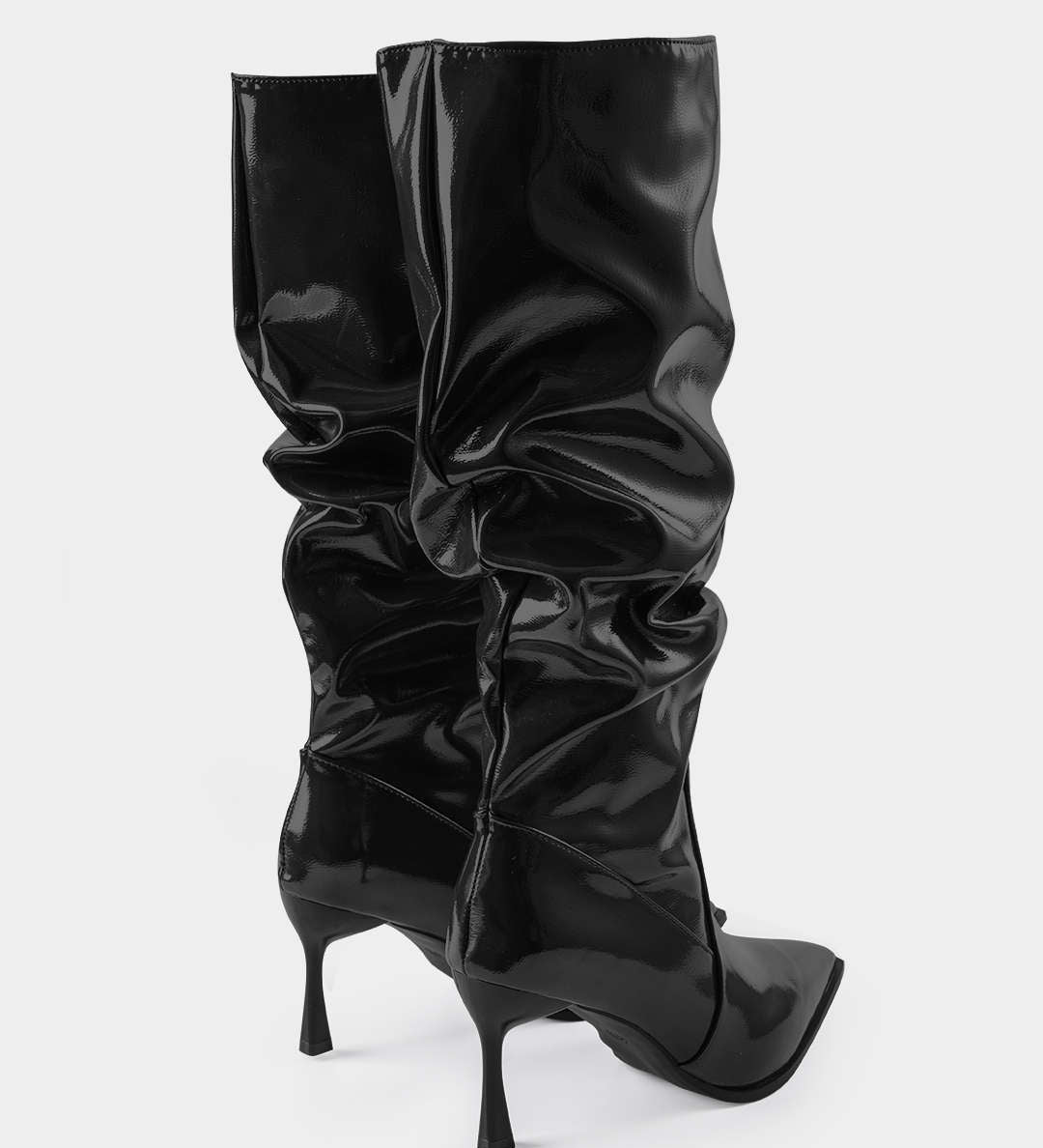 Botas de Cuero Sintético con Pliegues y Punta Afila